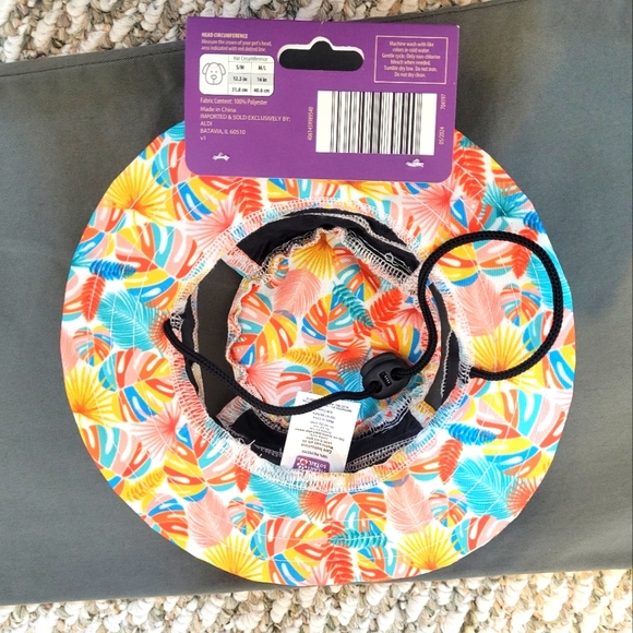 Heart to Tail Pet Hat - Picture 5 of 6